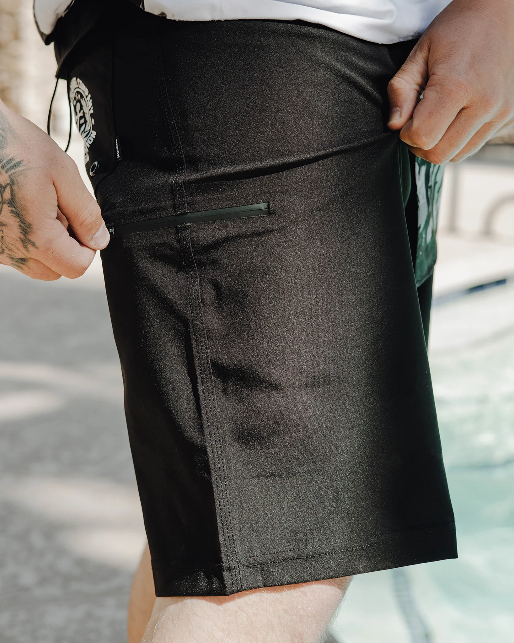 BLACK BOARDSHORT - Image 2