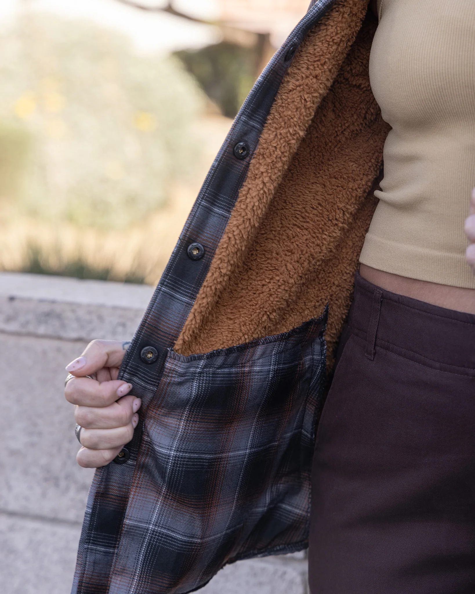 COPPERLINE SHERPA LINED FLANNEL JACKET - WOMENS - Image 5