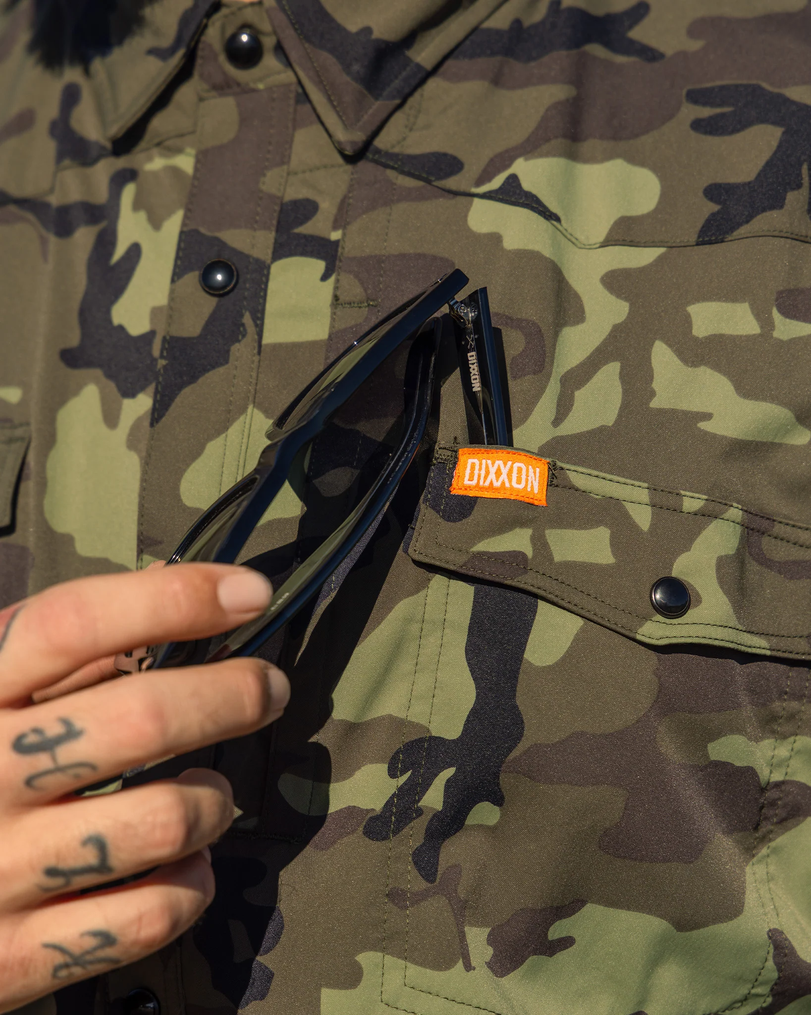 OUTDOORSMAN PERFORMANCE LONG SLEEVE BUTTON UP - CAMO - Image 7